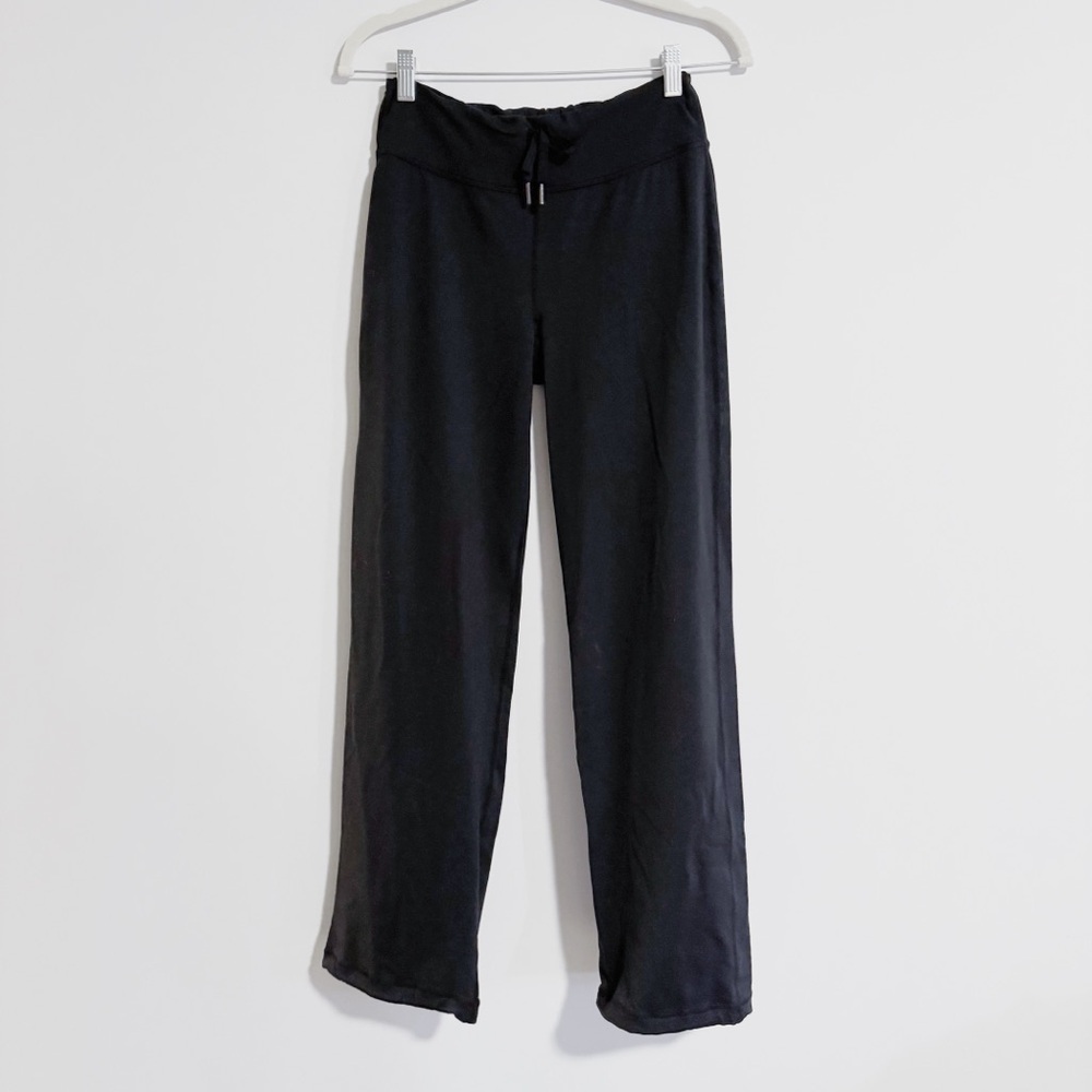 Lululemon - Black Straight Leg Pants
